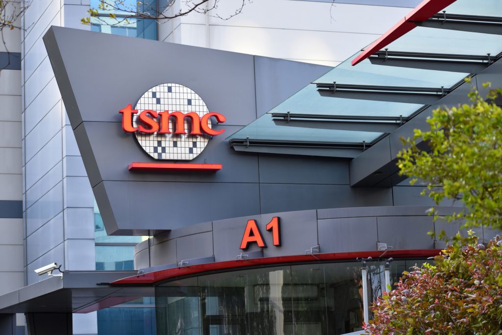 Taiwan Stocks Briefly Top 40,000 on TSMC Rally