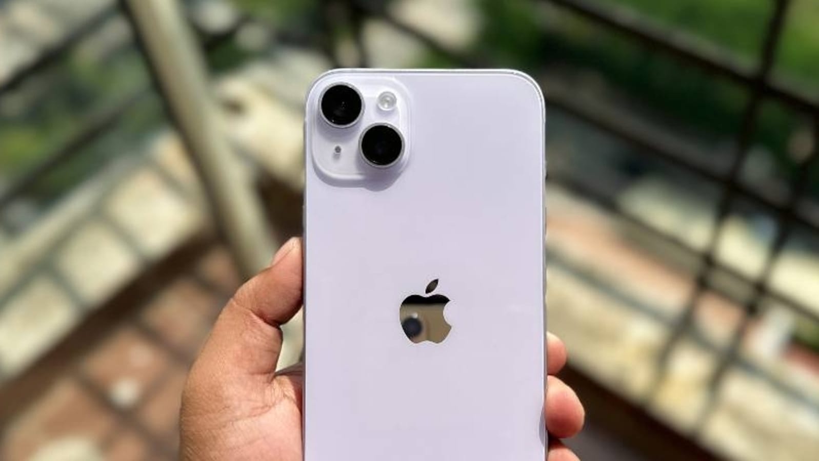 Apple caught secretly recording Siri conversations- How to disable Siri?