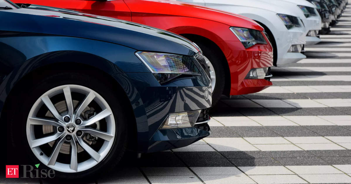 Automakers to pool CO2 emissions with Tesla, Polestar to meet EU 2025 rules