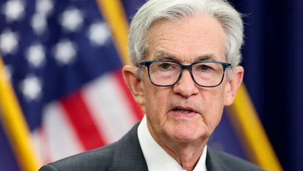 Fed Holds Interest Rates Steady: Signals One Cut Possible in 2025
