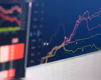 Nifty 50 Slips Below 24,700 Amid Global Trade Concerns and Mixed Earnings