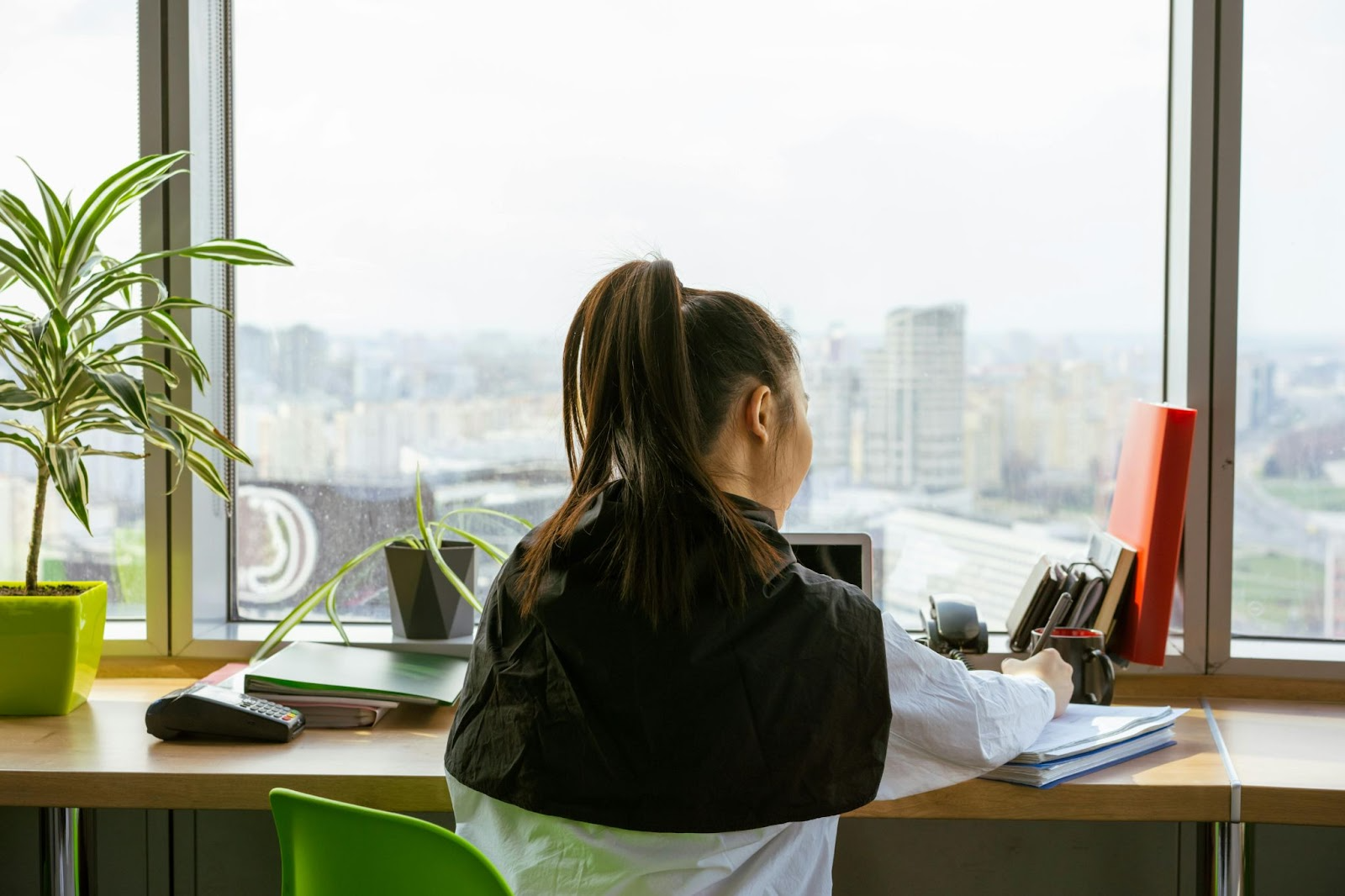 Scaling Smart: Outsourcing Admin Work for Growth
