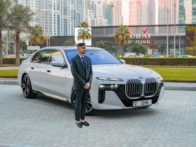 How to Switch Cars or Chauffeurs During a Booking in Dubai