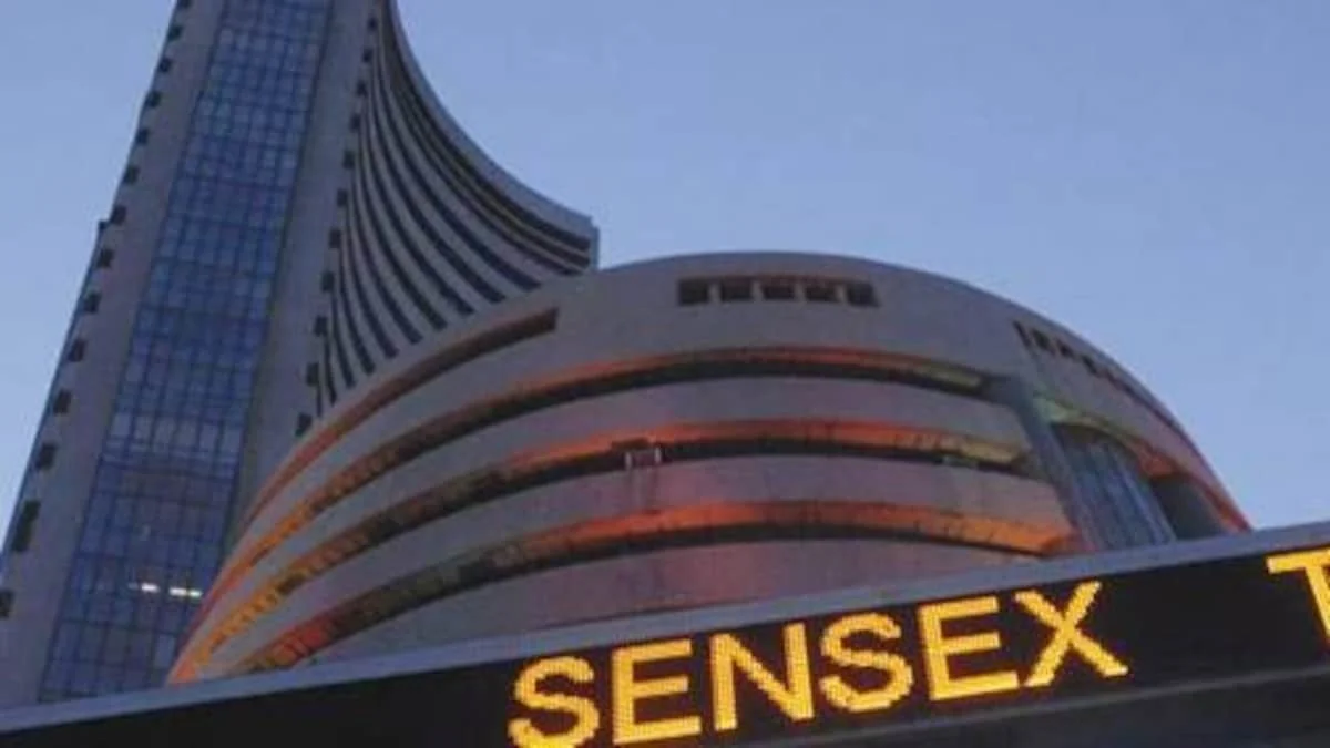 Sensex Surges 700 Points, Nifty 50 Reclaims 26,000 as IT Stocks Lead Market Rally