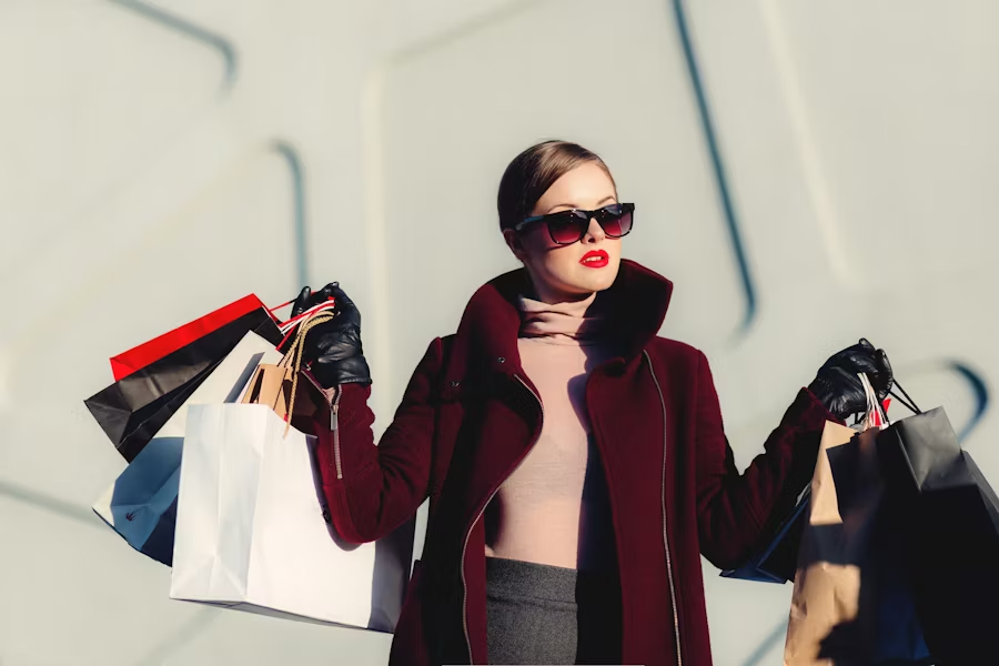 Fashion of the Future: Technology, Virtual Reality, and Personalization