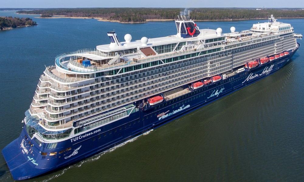 Tragedy at Sea: Excursion Boat with 55 ‘Mein Schiff 1’ Passengers Sinks in the Caribbean