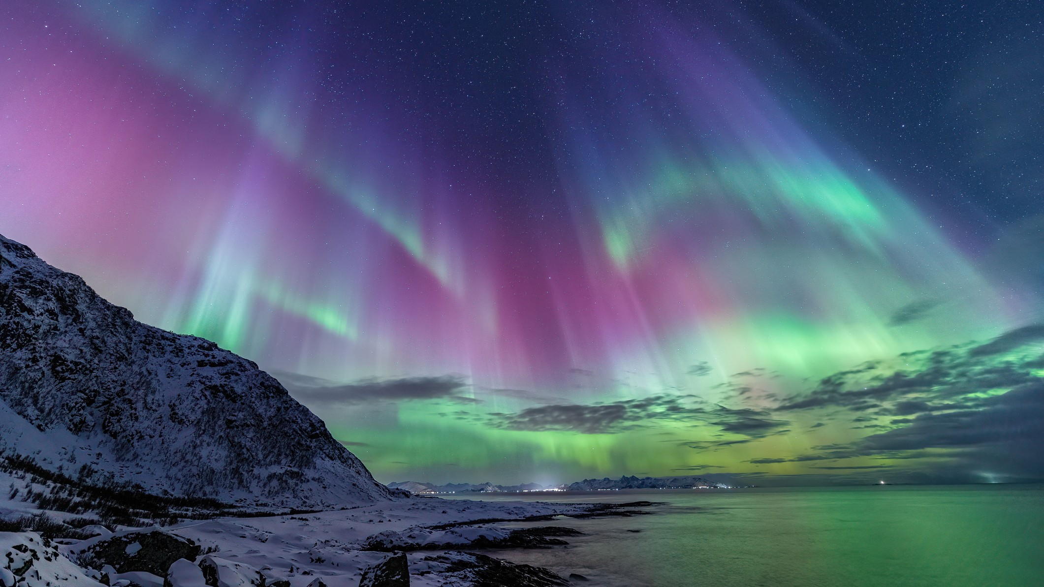 Northern Lights to Dazzle Skies Across 21 U.S. States as G4 Geomagnetic Storm Hits