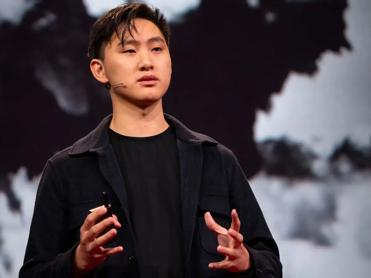 Alexandr Wang of Meta Urges Teens to “Spend All Their Time” Learning AI