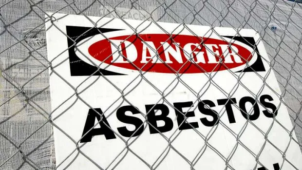 Asbestos Scare Linked to Coloured Sand Triggers School Closures in Brisbane and ACT