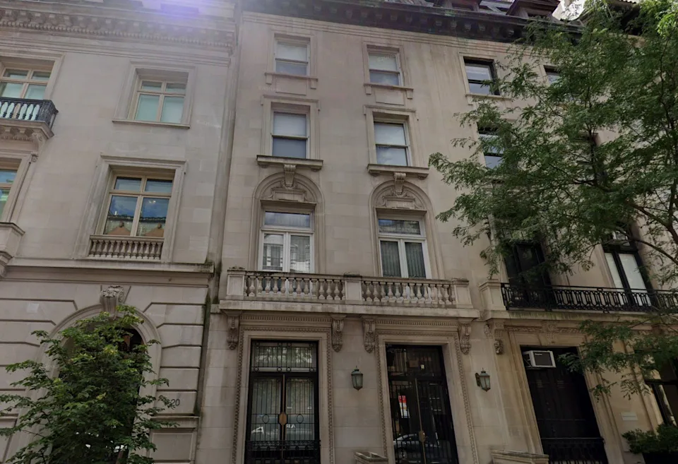 Bill Cosby’s Townhouse Price Revealed After Foreclosure Filing, Property Hits Market Amid Legal Troubles