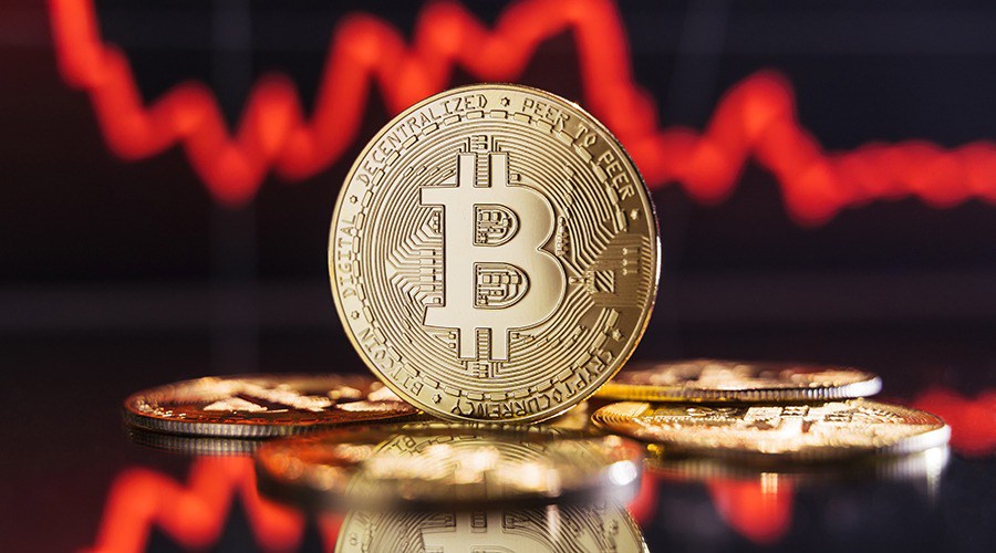 Why Is Bitcoin Dropping? BTC Falls Below $92,000 as Market Turns Fearful