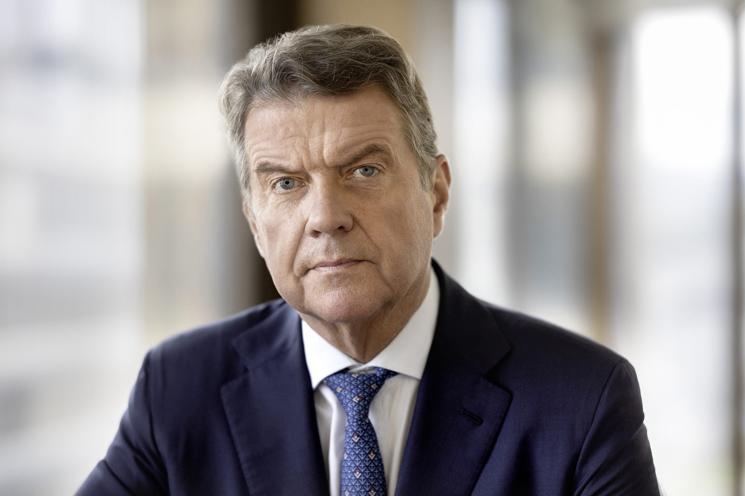 Colm Kelleher Reaffirms UBS Commitment to Switzerland After Reports of Possible U.S. Move