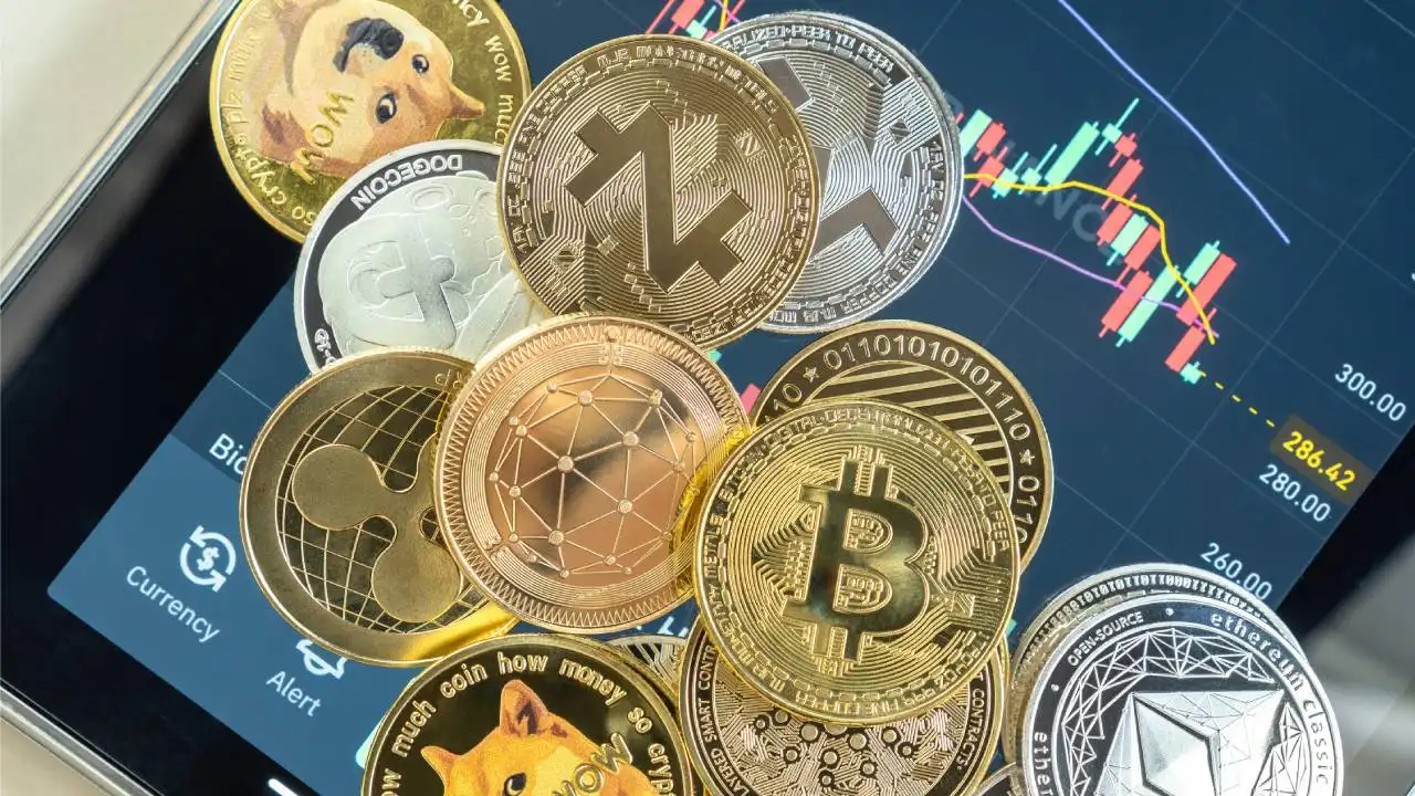 Cryptocurrency Bitcoin Wipes Out All 2025 Gains as Analysts Warn of Possible Crypto Winter