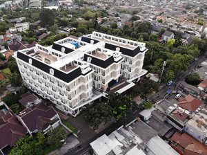 PT Diamond Citra Propertindo Tbk DADA jadi sorotan setelah kantornya ternyata sebuah warung