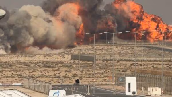 Dubai Airshow Tejas Crash: Indian Fighter Jet Accident Claims Pilot’s Life