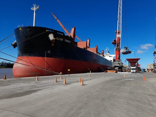 Portos Brasileiros Mantêm Forte Ritmo de Exportações com Alta nas Embarcações de Soja em Novembro