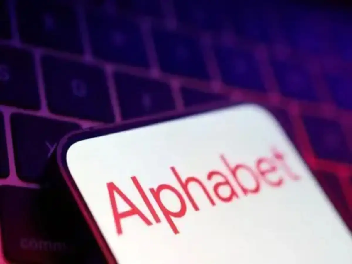 Tech Giant Alphabet Hits Record Highs as AI Race Heats Up
