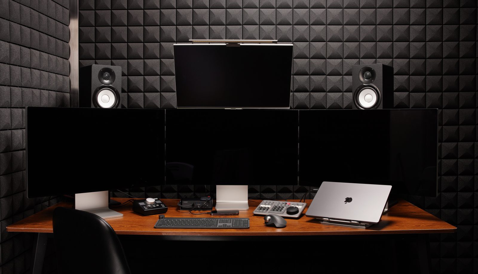 Sleek, loaded with ports and power: iVANKY FusionDock Max 1 is the best dock for MacBooks