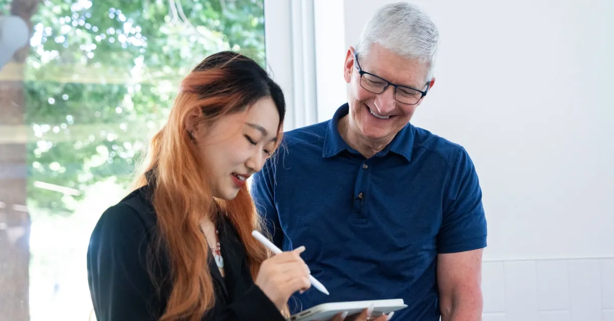 Apple surprises Swift Student Challenge winners with exclusive Tim Cook demo op