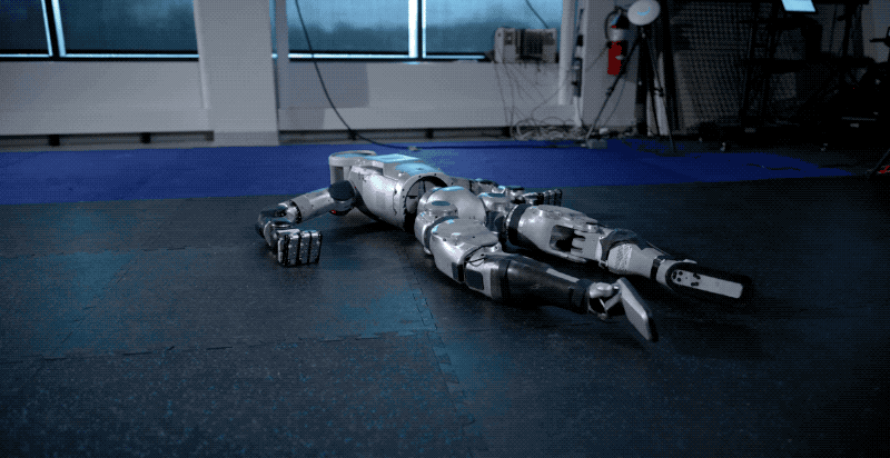 Humanoid robots are learning to fall well