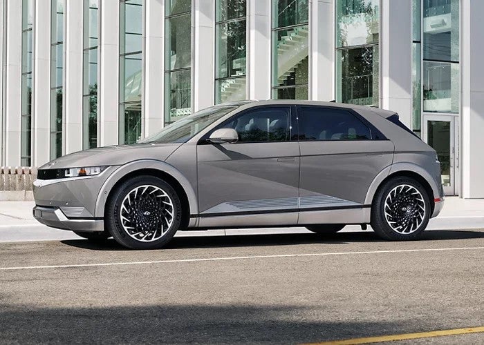 Hyundai plans battery subscription for EV taxis