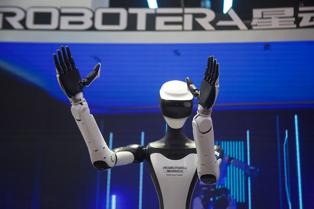 Robotera Raises Over $200M: China's Robotics Future Accelerates