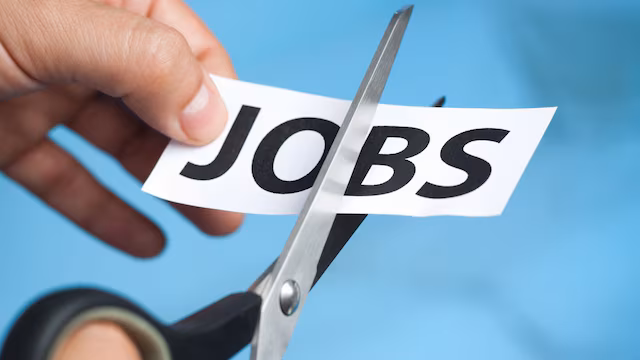 LinkedIn Plans Fresh Layoffs Amid Tech Restructuring & AI Shift