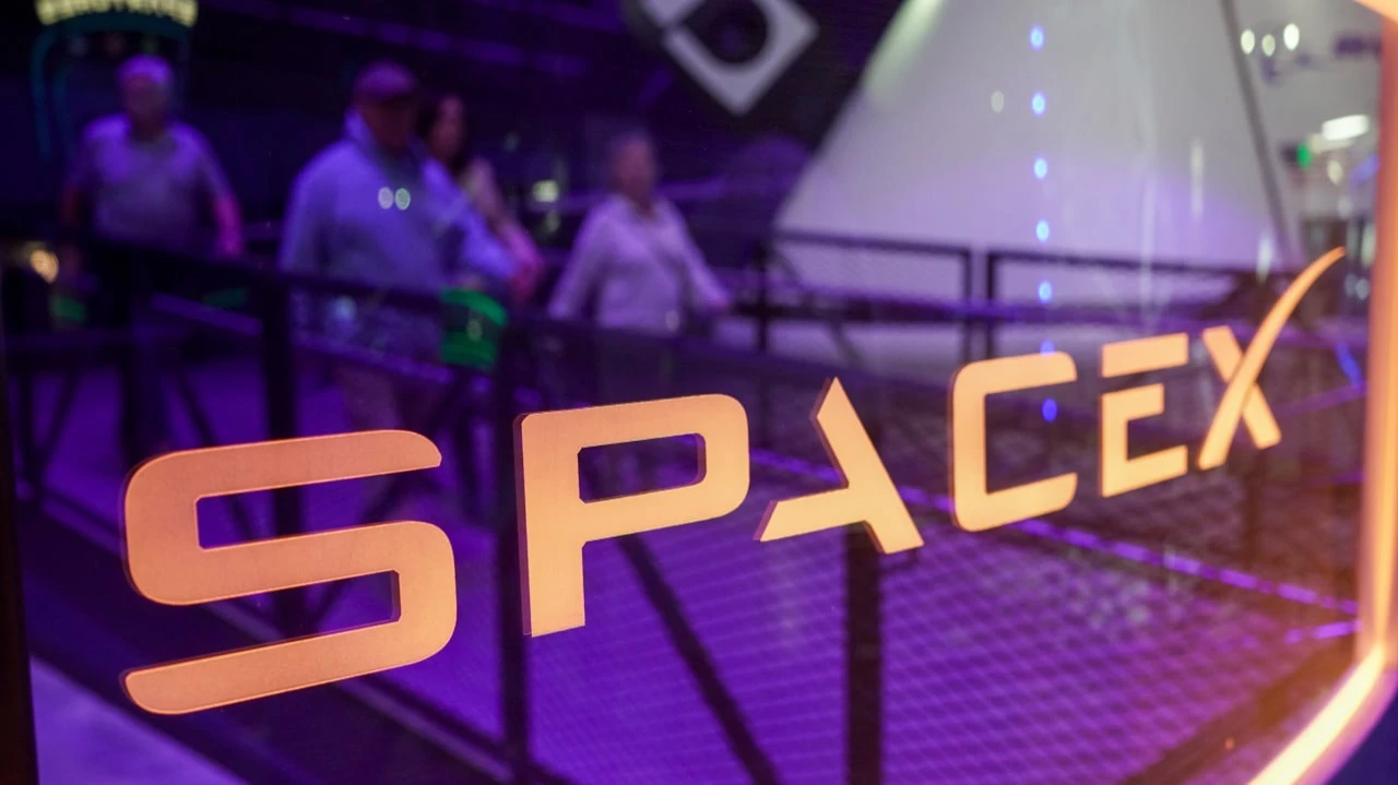 SpaceX Plans IPO Filing Ahead of June Roadshow for Starlink Expansion