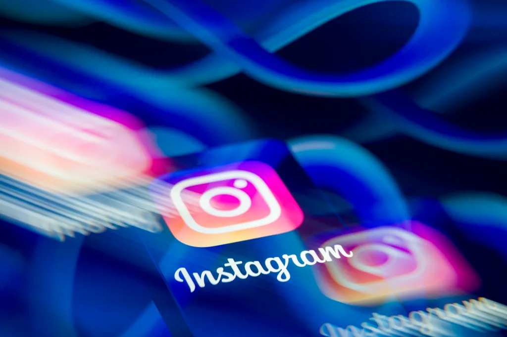 How to Turn Off Instagram Instants & Retract Shared Photos