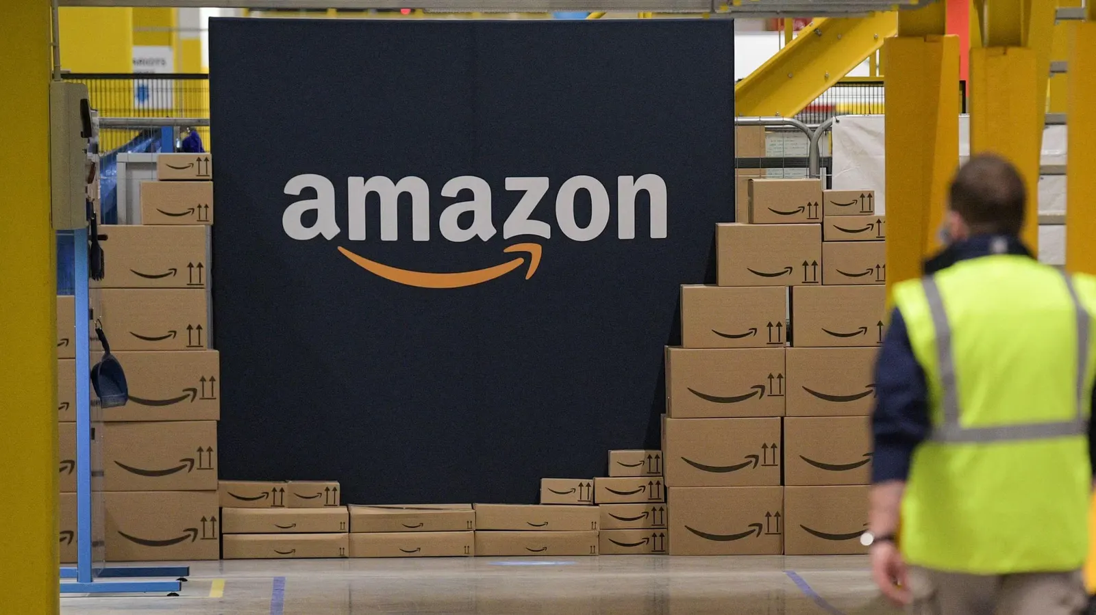 Why Amazon Has No Western Rivals: An E-commerce Juggernaut