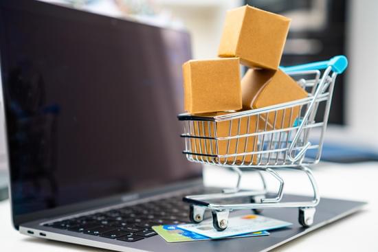 India E-commerce Surges: Gen Z Fuels AI & Creator Sales