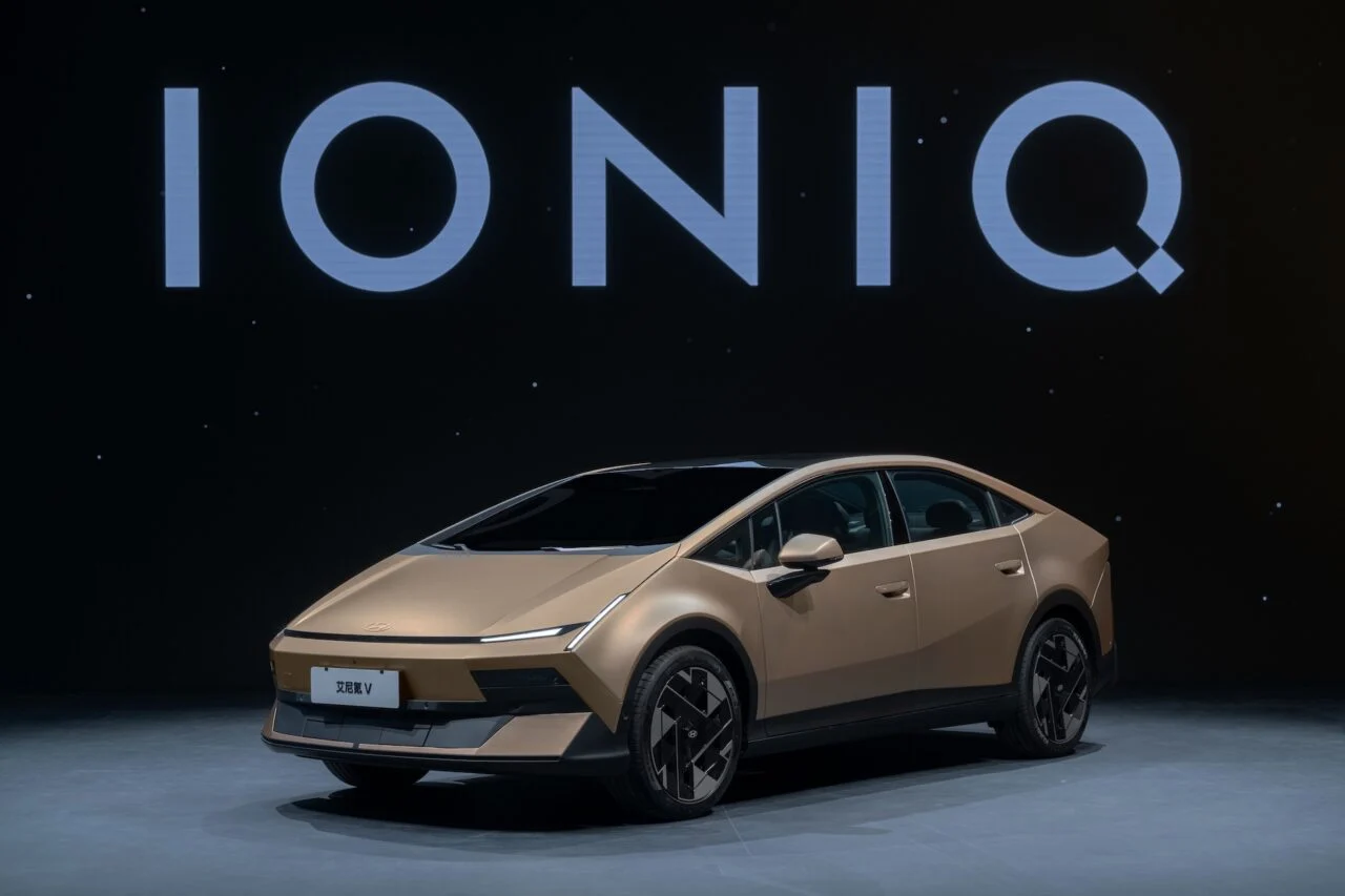 Hyundai IONIQ V