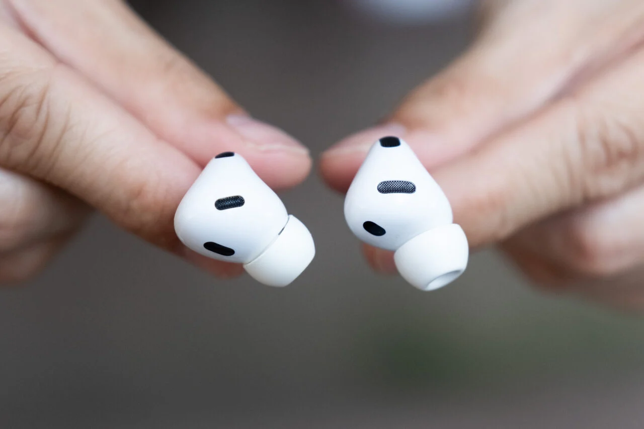 Apple AirPods Pro 3 Review 1