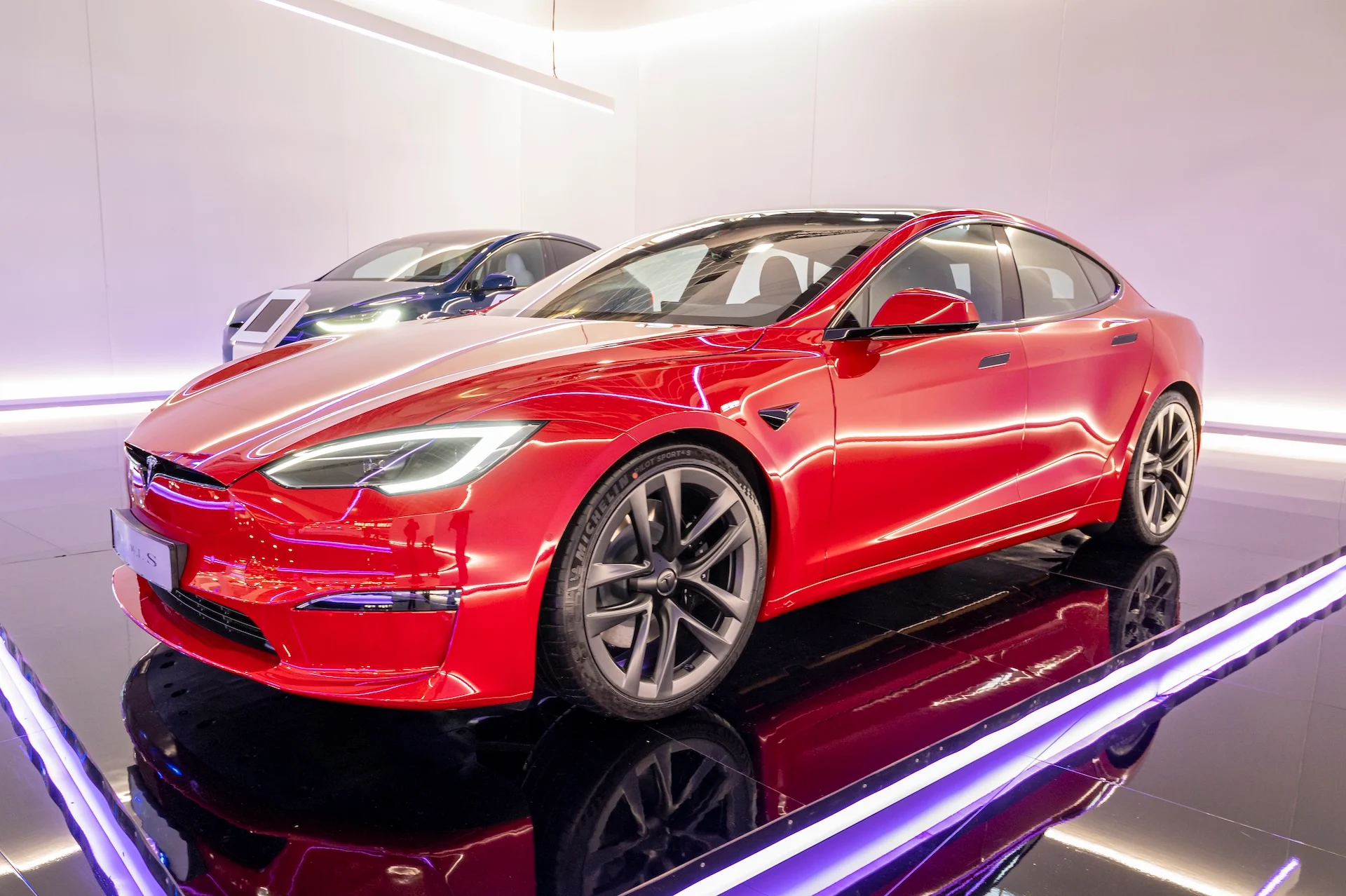 Last Tesla Model S and X Roll Off Production Line