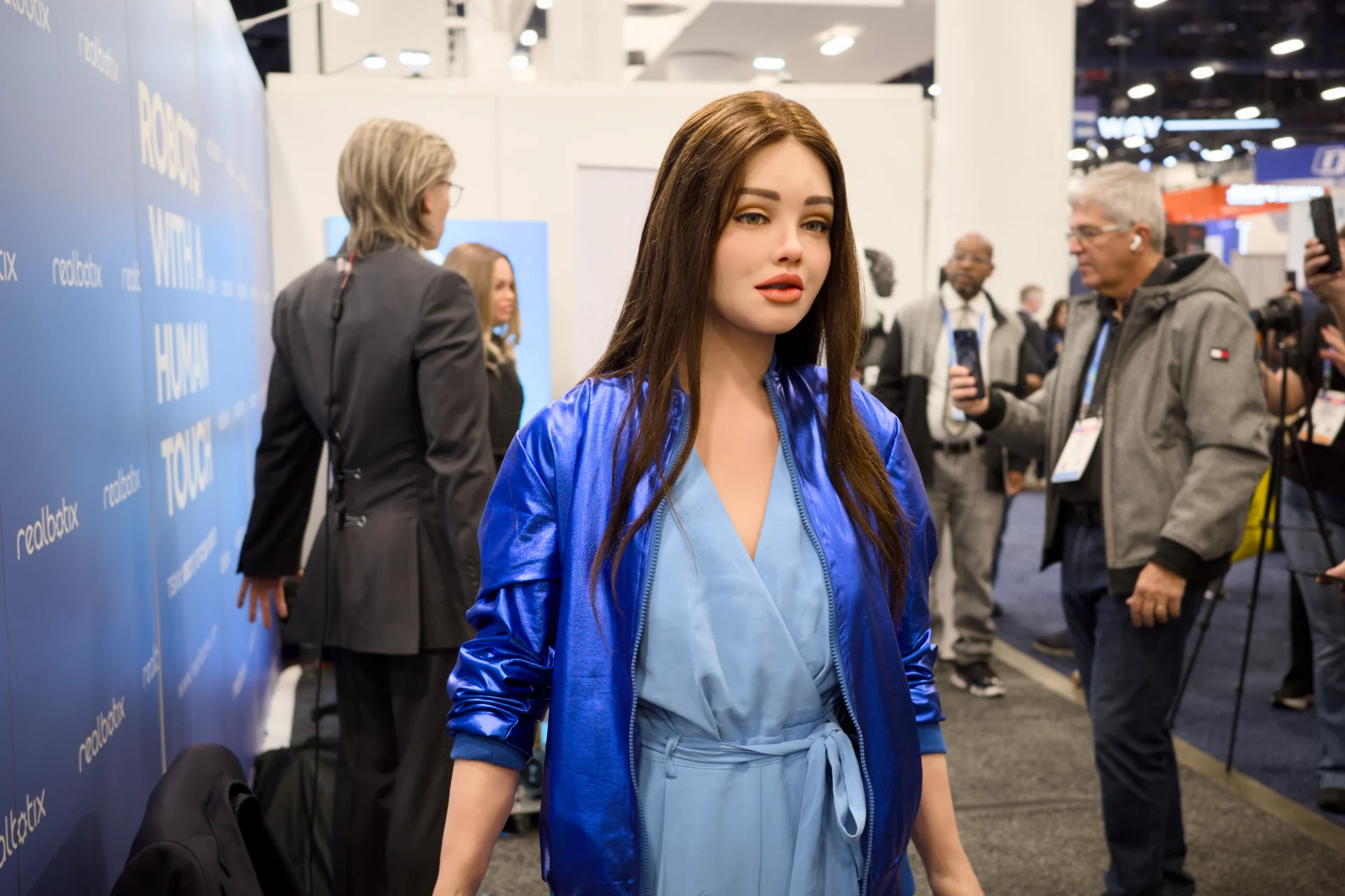 Humanoid Robots Are Here… and Embarrassingly Bad at Being Our Servants