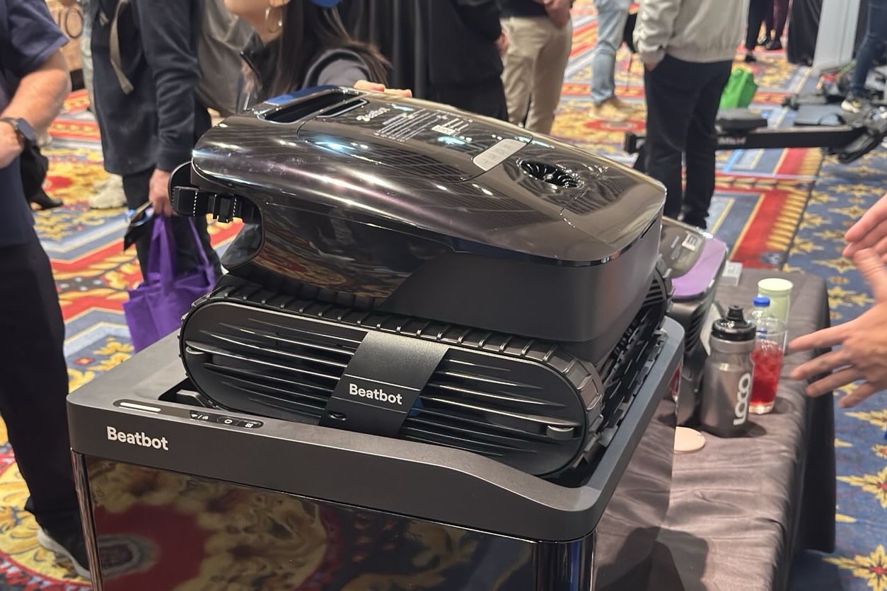 Beatbot’s New Pool Cleaning Robot Uses AI to Find Pool Debris
