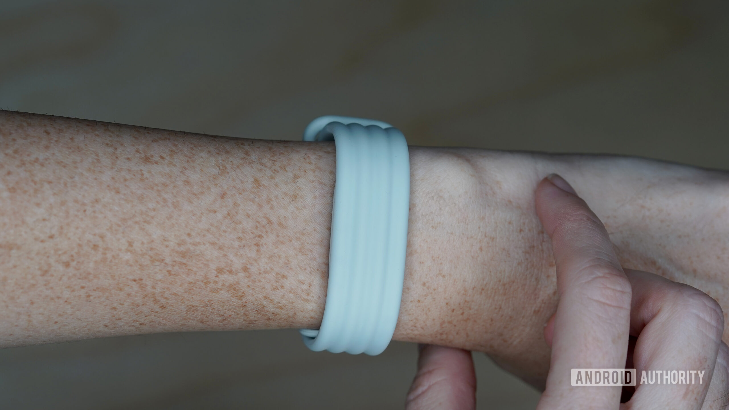 Google Fitbit Air silicone The Google Fitbit Air Sport Band features a ridged design.