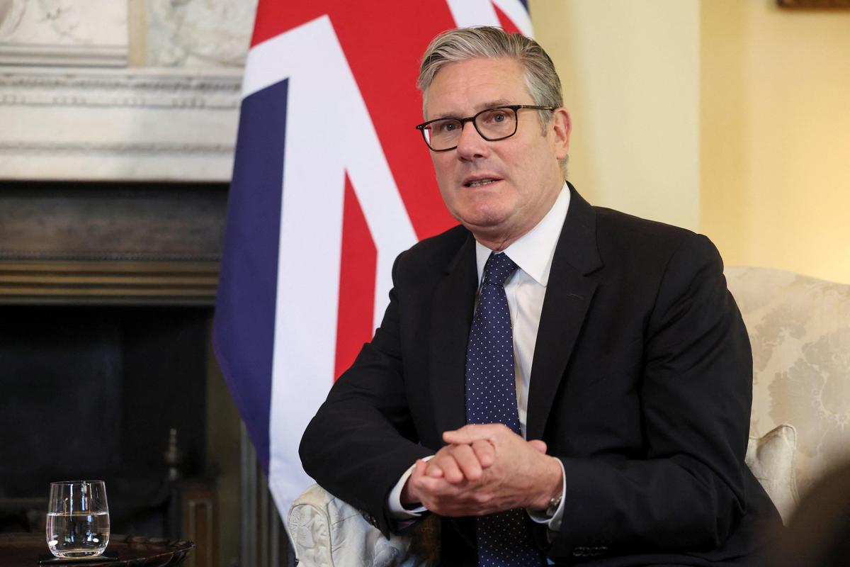 UK to Ban Social Media for Under-16s, Says PM Starmer