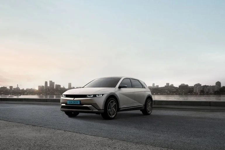 Hyundai plans battery subscription for EV taxis