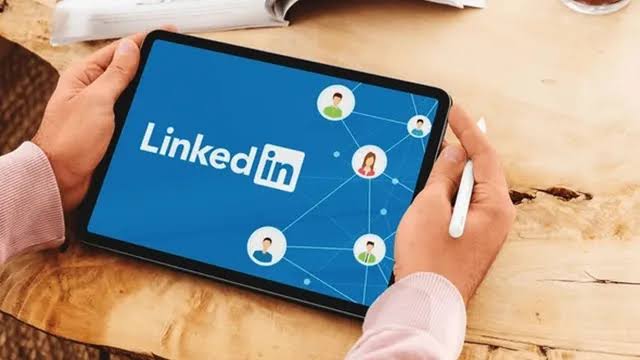 LinkedIn Expands AI-Powered Conversational Search