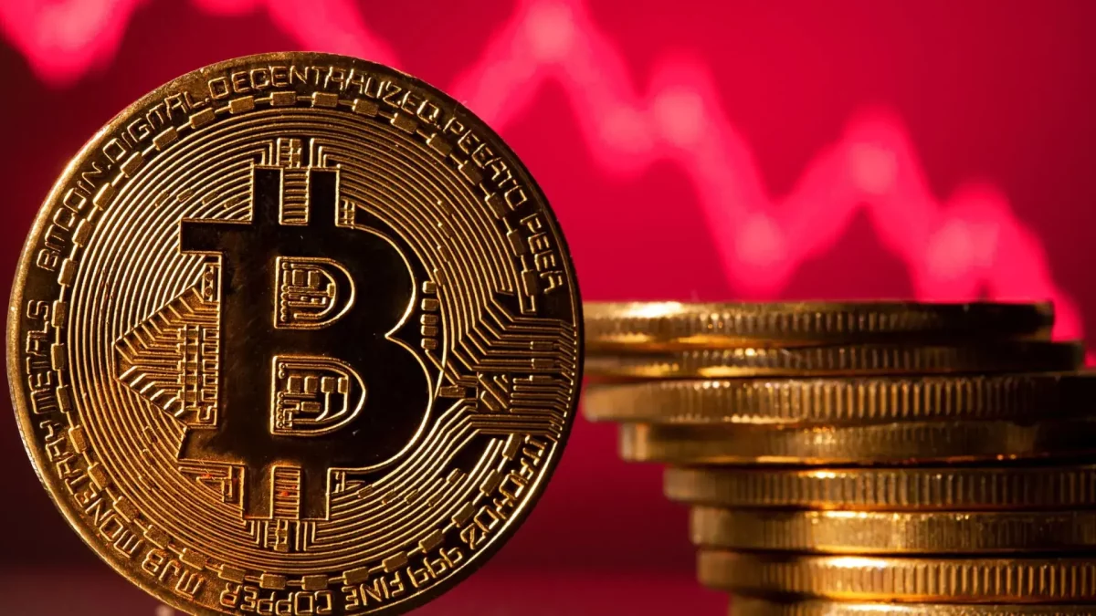Bitcoin Drops Below $60K: Fed, ETF, AI Pressures Explained