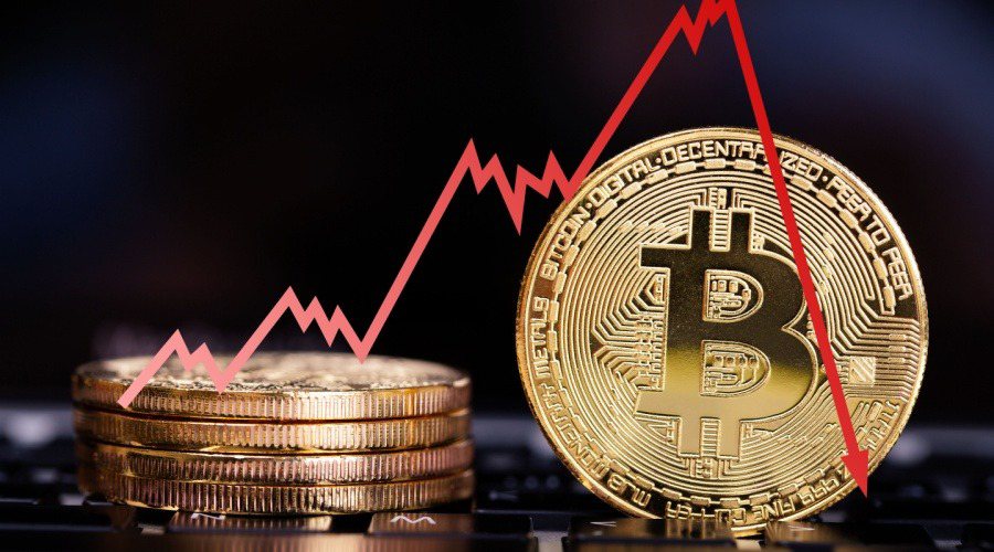 Bitcoin Selloff Deepens Below $63K: Market Apprehension Rises