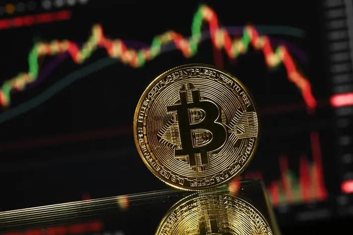 Bitcoin Plunges Below $60,000: First Time Since Trump Win