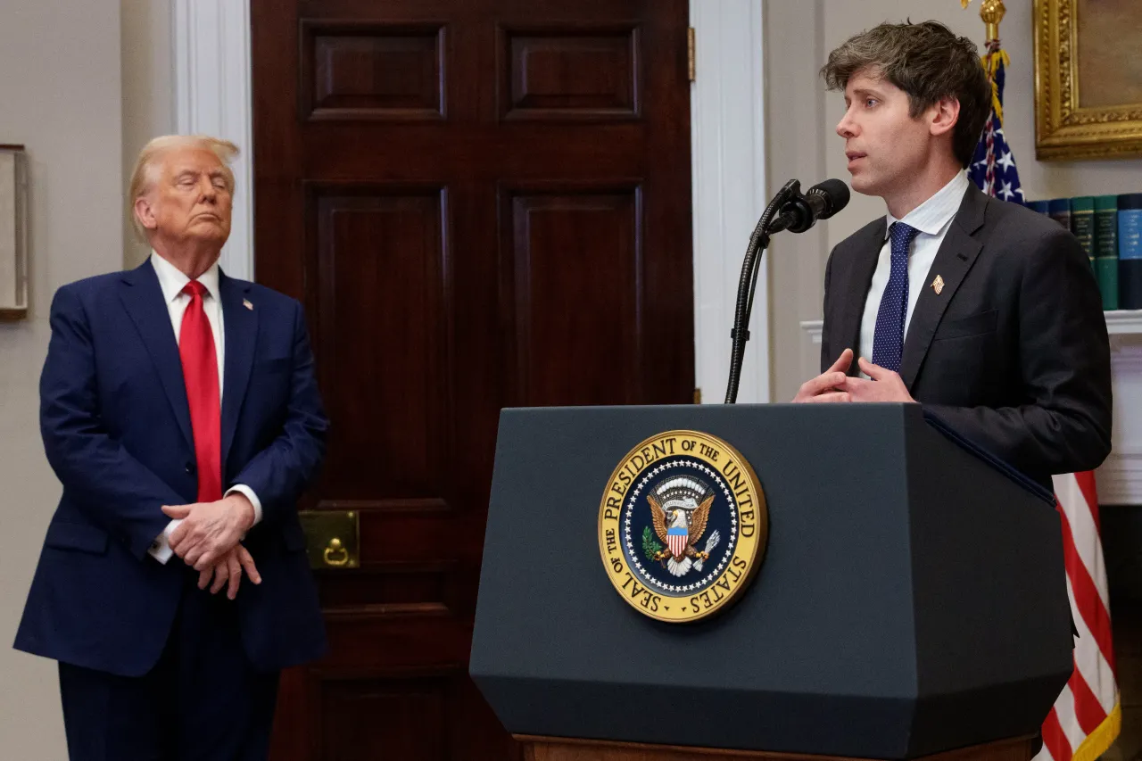 Trump Eyes Government Stakes in OpenAI, Anthropic, SpaceX