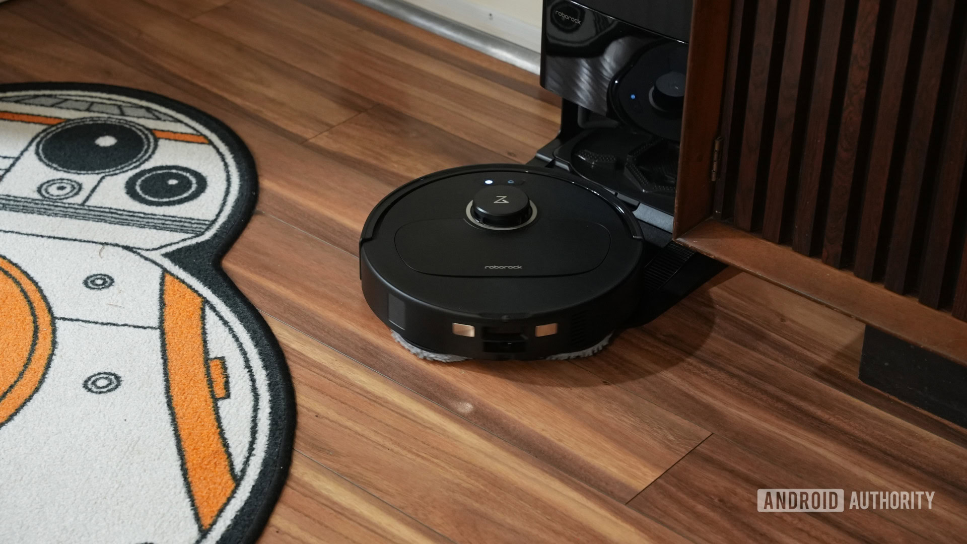 One of our favorite robot vacuums is 33% cheaper right now