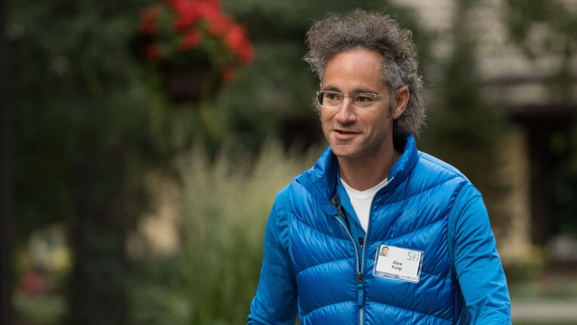 Palantir CEO Alex Karp Says Tokkenmaxxing Is Like Having a Porn Addiction