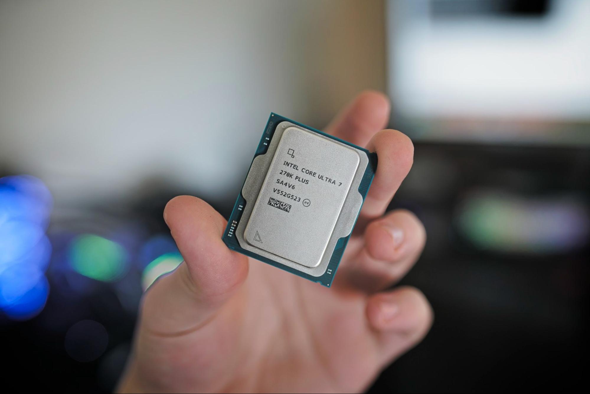 The Core Ultra 270K held in-hand