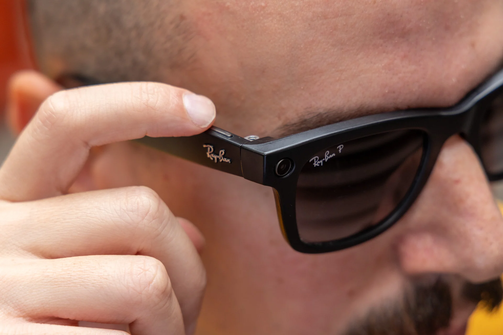 Meta Removes Face-Recognition System From Its Smart Glasses, Is Mad About it