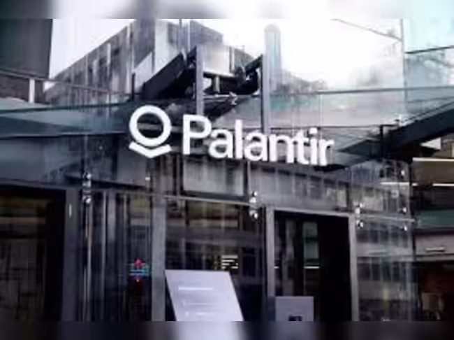 UK reviewing Palantir's NHS contract amid pressure to use break clause