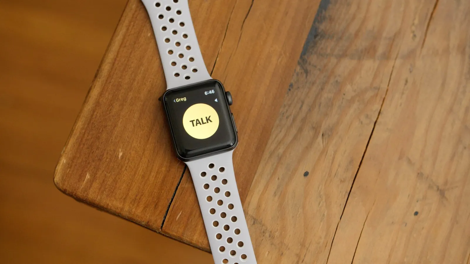 A dedicated Apple Watch communication app is missing in watchOS 27